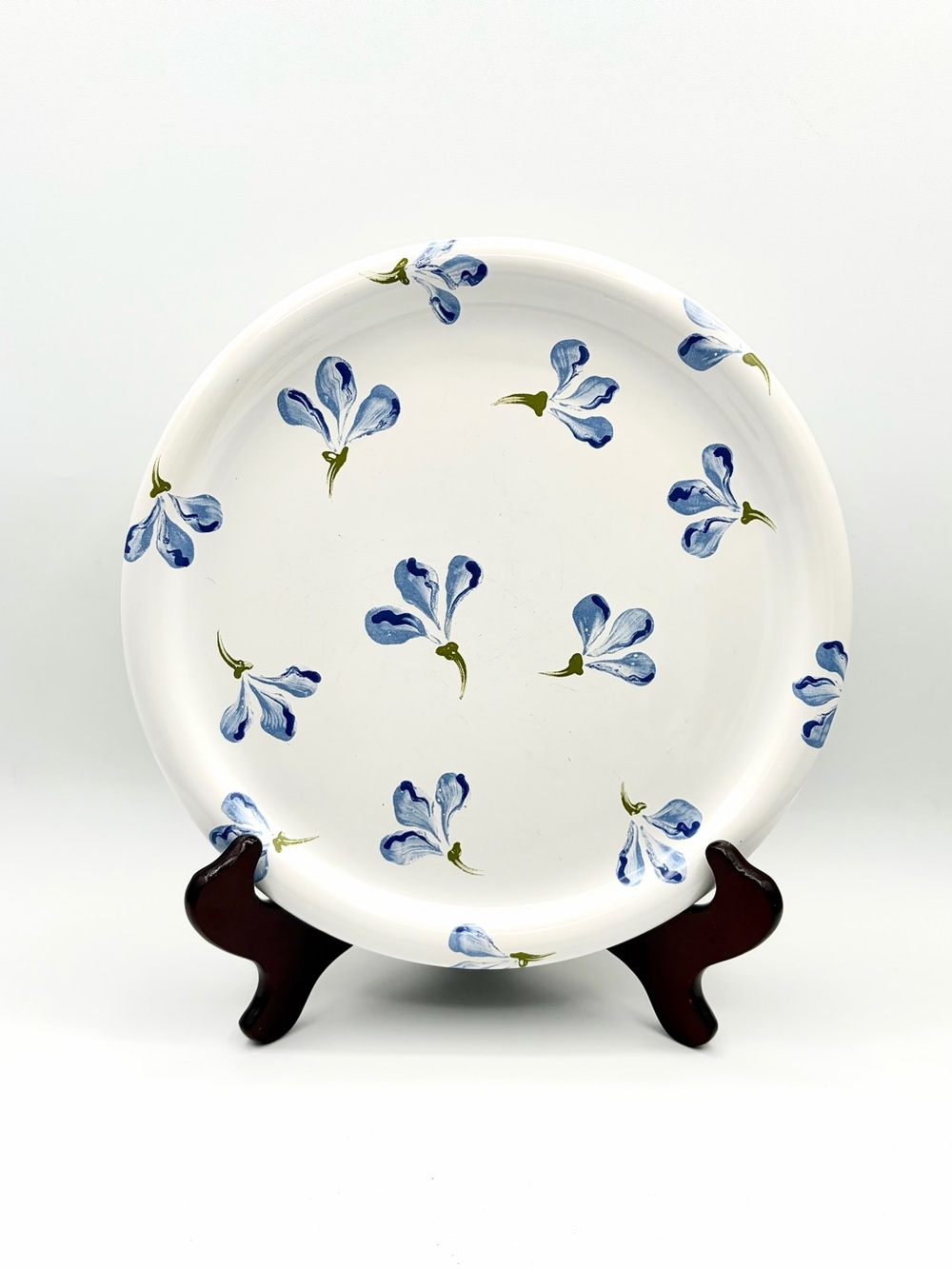 Crate & Barrel Sweet Pea Dinner Plate by Waechtersbach - Made in Germany
